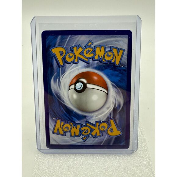 Zarude V 022/185 Vivid Voltage Ultra Rare Holo Pokemon Card NM - Picture 2 of 2